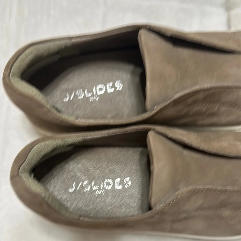J/SLIDES‎ Tan and White Platform Sneakers